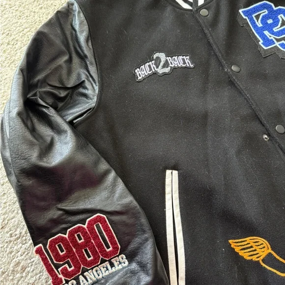 Men’s Varsity Jacket - Picture 4 of 9